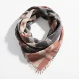 Nouveaux foulards et écharpes