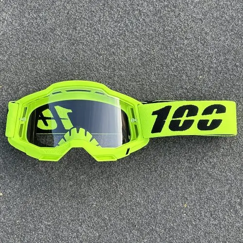Uniquement des lunettes de protection