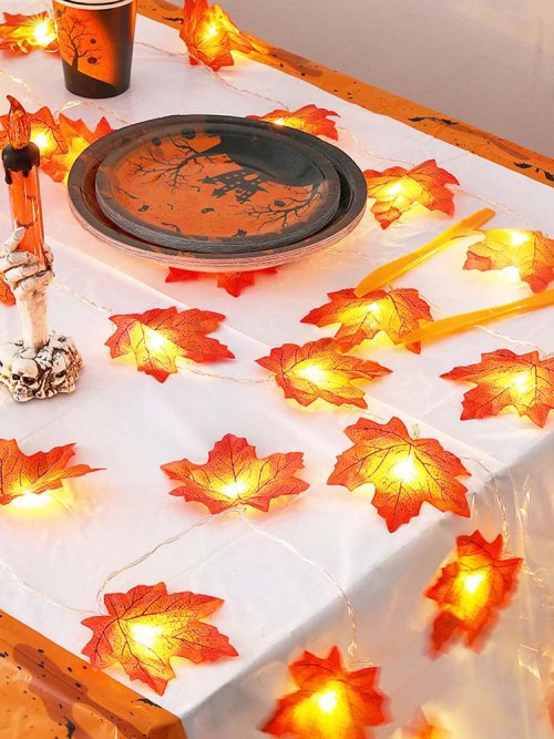 Immagine di Luci a LED a Forma di Foglia di Acero, Stringa Decorativa Impermeabile con Batteria, 10/20/30/40 Luci per Decorazioni Autunnali, Halloween e Ringraziamento all'Aperto