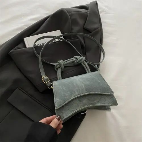 Image de Sac Bandoulière Tendance Femme - Élégant & Pratique