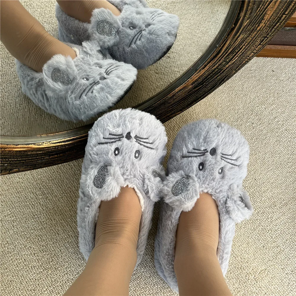 Afbeelding van Warme Fuzzy Slippers voor Vrouwen – Winter Bont & Antislip
