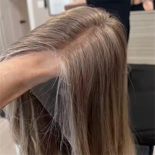 Afbeelding van Natuurlijke Warme Blonde HD Lace Front Pruik met Realistische Hoogtepunten – Lijmloze 13x4 Lange Golvende Pruik voor Vrouwen met Haaruitval