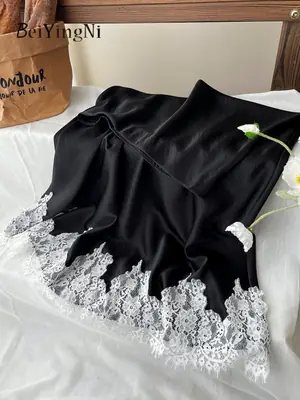 Image de Jupe Sirène Élégante en Satin avec Dentelle
