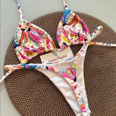 Image de Bikini Fendu Sexy 2 Pièces - Élégant & Séduisant