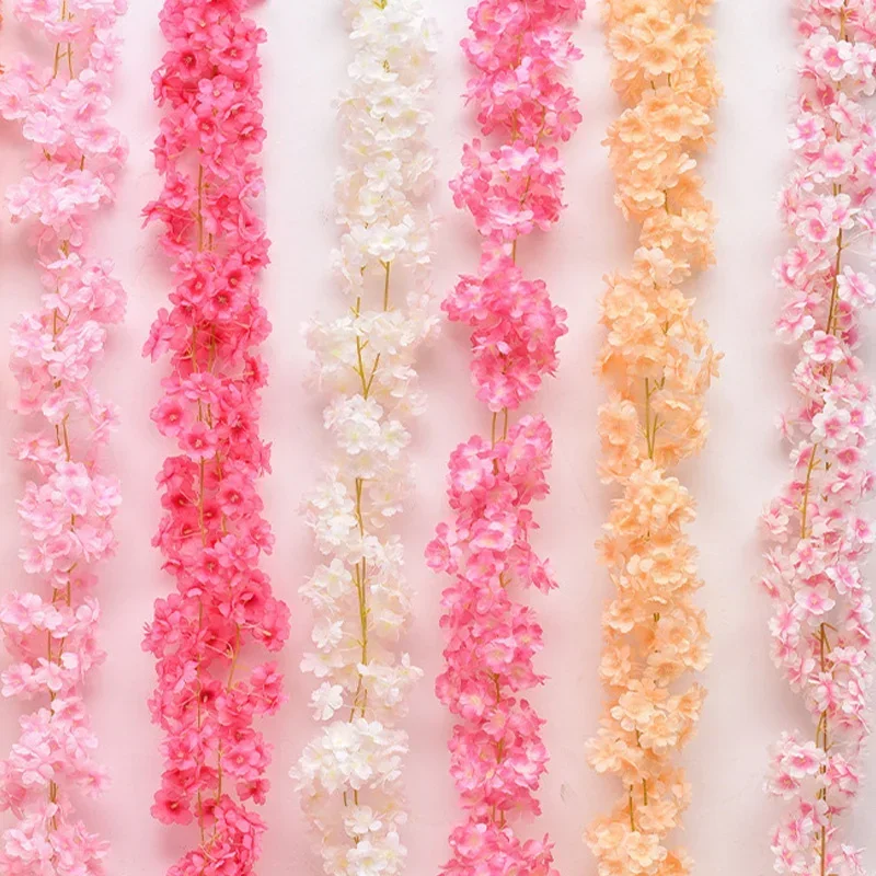 Zdjęcie Elegancka Girlanda z Sztucznych Kwiatów Wiśni Sakura – Jedwabne Kwiaty, Winorośl Rattan, Dekoracja Świąteczna i Ślubna do Domu