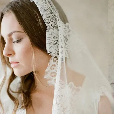 Image de Voile de Mariage Blanc Ivoire 3m - Dentelle Élégante