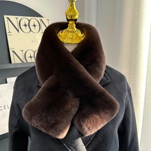 Brązowy