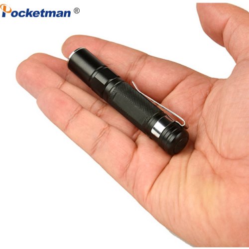 Afbeelding van Compacte Zaklamp – Waterdicht & Krachtig Licht voor Buiten