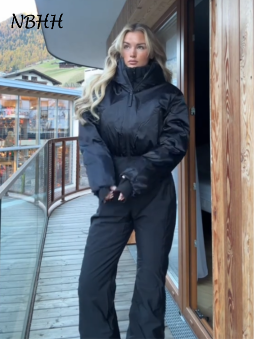 Zdjęcie Elegancki damski kombinezon narciarski z kapturem i stójką – ciepły, gruby, z wysokim stanem, bawełniany, modny romper na zimę 2025