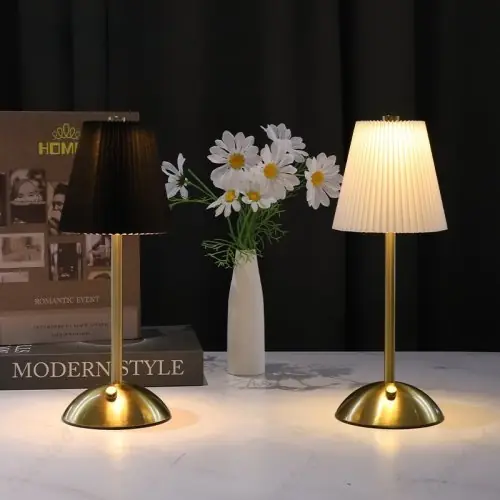 Image de Lampe LED Tactile Design en Tissu Plissé - Veilleuse USB