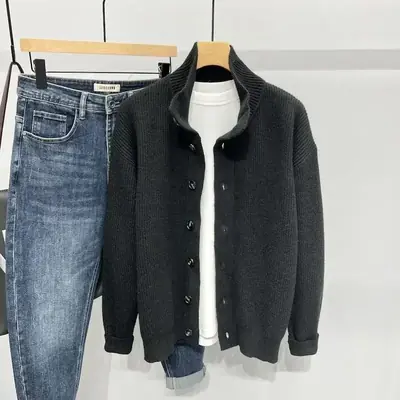 Image de Cardigan Tricot Noir Homme - Style Années 90
