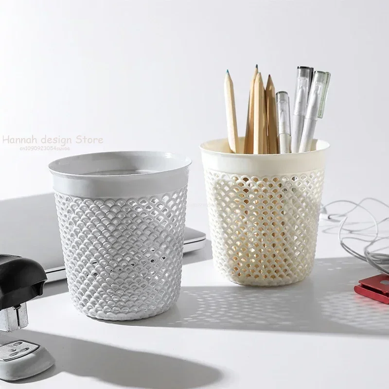 Imagen de Organizador Multifuncional para Escritorio con Soporte para Bolígrafos, Caja de Almacenamiento para Brochas de Maquillaje y Estuche de Papelería - Ideal para Oficina y Escuela
