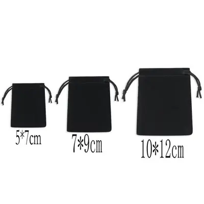 Image de Pochettes Anti-Poussière en Velours Noir - Lot de 100