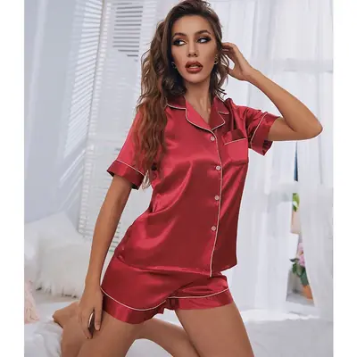 Image de Pyjama Satin Soie Femme - Douceur & Élégance