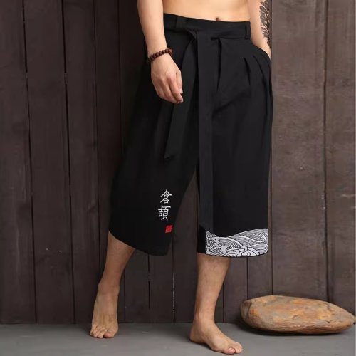 Bild von Traditionelle Japanische Kimono-Hose für Herren – Lässige Leinen-Shorts im Yukata-Stil, Asiatische Kleidung für Männer, Lockerer Schnitt, Badehose mit Orient-Design