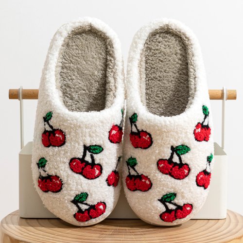Bild von Nette Kleine Kirsche Hausschuhe Frauen Flauschigen Kirschen Pelz Plüsch Hausschuhe Weibliche Schlafzimmer Bequeme Hause Flache Slip-on Rutschen neue