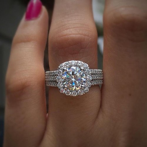 Immagine di Anelli da Donna con Zirconi Brillanti: Eleganti Anelli di Fidanzamento di Lusso per Matrimoni e Feste Speciali