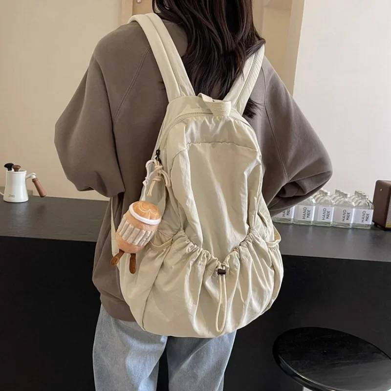 Imagen de Mochila Informal para Mujer, Mochila Escolar Plisada de Gran Capacidad, Estilo Coreano Moderno para Estudiantes de Secundaria, Bolsa de Tela Ideal para Viajes y Uso Diario