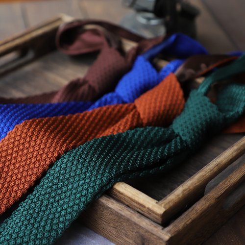 Image of Men's Knitted Solid Color Skinny Tie – Warm, Slim, Stylish Cravat for Everyday Wear and Gift Giving