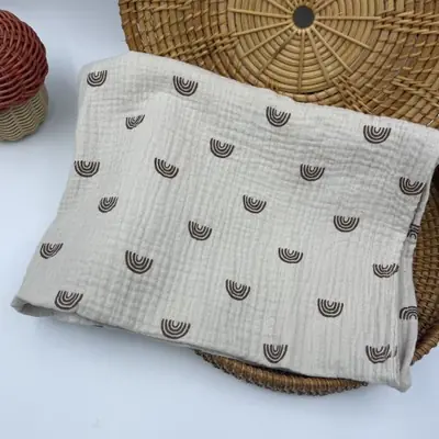 Image de Couverture Élégante pour Bébé - Imprimé Floral en Mousseline