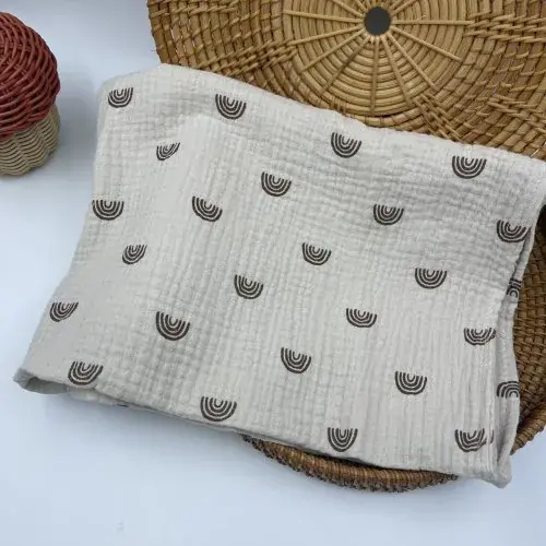 Image de Couverture Élégante pour Bébé - Imprimé Floral en Mousseline