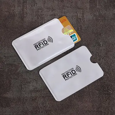 Image de Porte-cartes ultra-mince anti-vol - 26 fentes, cuir PU élégant