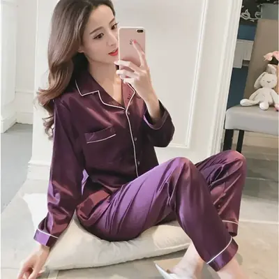 Image de Pyjama Soie Femme - Élégant & Confortable