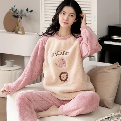 Immagine di Indumenti da notte caldi per l'inverno Pigiama di flanella caldo ispessito Studente Manica lunga Cartoon Ladies Loungewear Setpigiama Donna Offerta