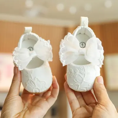 Chaussures Princesse Bébé Fille - Mocassins Blanc Dentelle