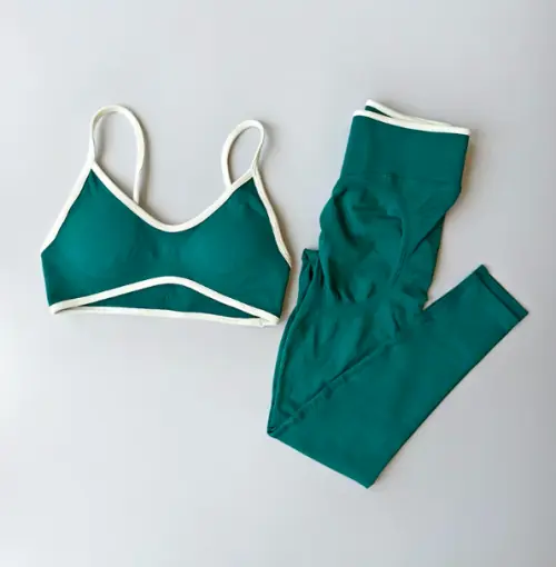 Vert foncé