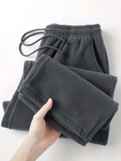 Gris foncé