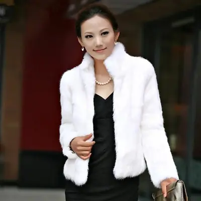 Image de Manteau en Fourrure de Lapin Véritable Femme - Élégant & Chaud