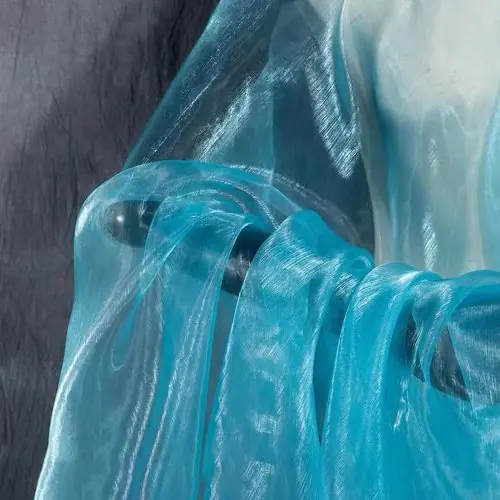 Image de Tissu Organza Irisé Dégradé - Élégance Brillante au Mètre