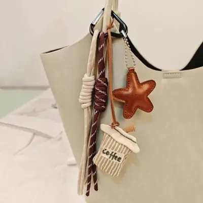 Image de Porte-clés Kawaii Coeur Broderie Lin - Accessoire Mignon pour Couples