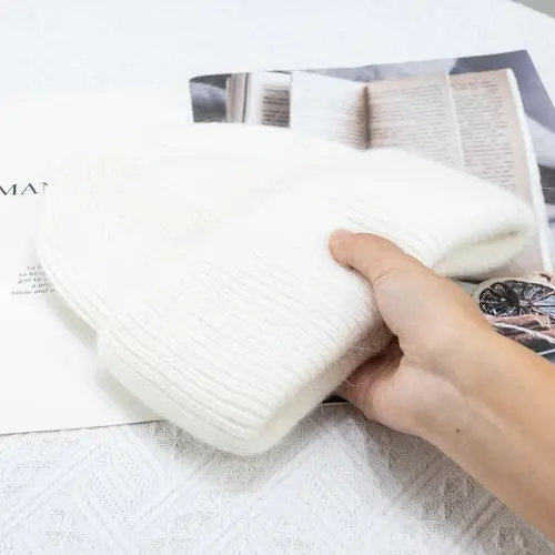 Image de Bonnet Hiver Femme - Fourrure de Lapin Tricoté Chauffant