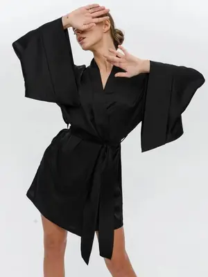 Image de Peignoir Noir Sexy à Manches Évasées pour Femme