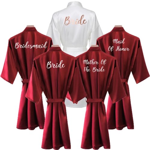 Afbeelding van Elegante Zijden Bruidsjurk in Bourgondiërood – Luxe Satijn Robe voor Bruiloft, Bruidsmeisjes & Avondkleding