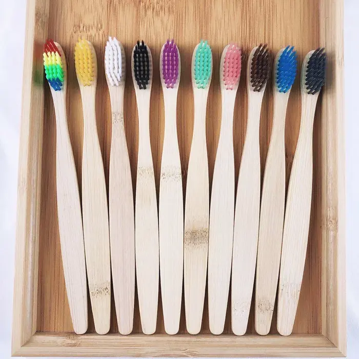 Image de Brosses à dents en bambou écologiques - Lot de 10