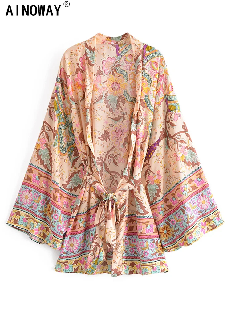 Image of Elegant Vintage Peacock Floral Print Bohemian Kimono with V-Neck and Batwing Sleeves – Women's Lightweight Beach Cover-Up Robe