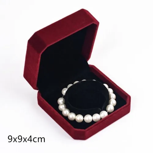 Rood-armband doos