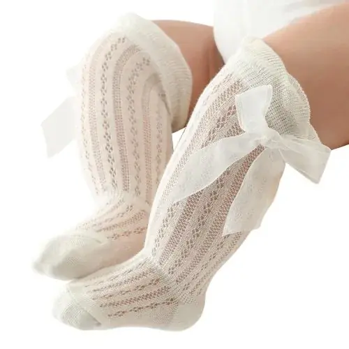 Image de Chaussettes Hautes à Volants pour Bébé Fille