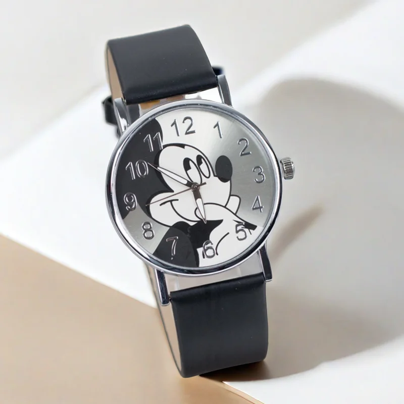 Image de Montre Disney Mickey pour Enfants - Bracelet Cuir