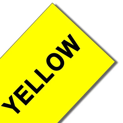 Negro sobre amarillo