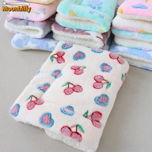 Bild von Weiche Verdickte Fleece-Haustierdecke – Kuschelbett und Schonmatte für Hunde, Katzen & Welpen, Ideal als Sofa-Abdeckung, Schlafplatz oder Warmhaltende Decke im Haus