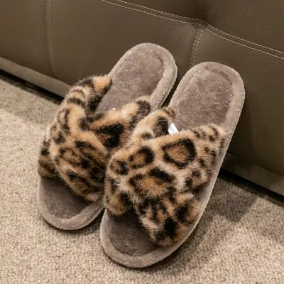 Image de Pantoufles Confortables pour Femme - Douces & À Bout Ouvert