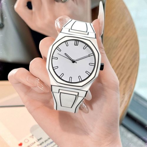 Imagen de Reloj de pulsera de cuarzo de lujo para mujer, banda de silicona suave, resistente al agua, estilo cómic, moderno, minimalista, negro y blanco