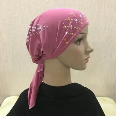 Image de Turban Hijab Élégant avec Paillettes Dorées