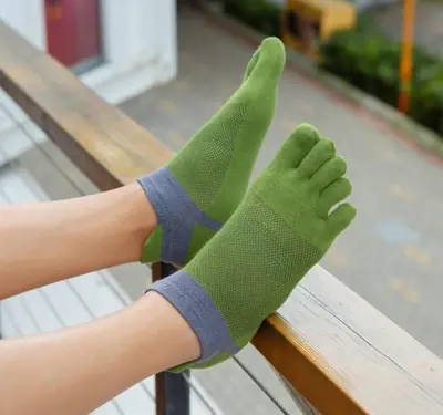 Image de Chaussettes de Sport Invisibles à 5 Doigts - Respirantes & Anti-Transpiration