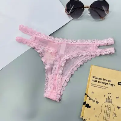 Image de String Dentelle Transparente Sans Couture - Lingerie Féminine Sensuelle
