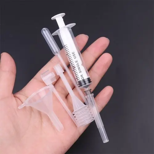Image de Kit 6 Outils Cosmétiques - Seringue, Paille, Entonnoir & Plus